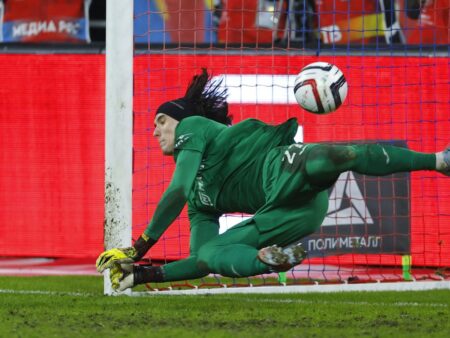 Волк обыграл Соболева анализом: как вратарь «Динамо» спас пенальти