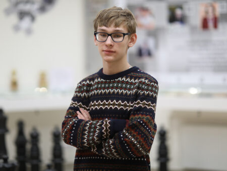 Лазавик захватил трон имени Карпова в Ханты-Мансийске