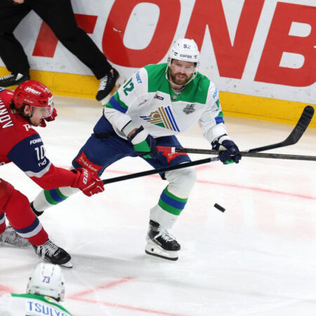 Локомотив разгромил Салават Юлаев и вышел в полуфинал КХЛ