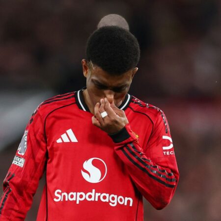 МЮ проиграл худшему, чем 45 лет назад. Красная за волосы