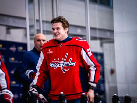 Протас-младший штурмует НХЛ: рекорды на рекордах в 19 лет