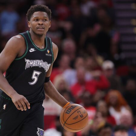 Эдвардс под вопросом: «Волки» теряют звезду перед игрой два