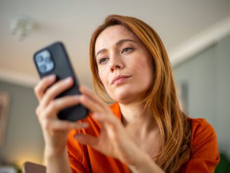 Смартфон как враг здоровья: что нужно знать беттерам