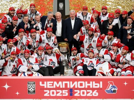 Хартли ушёл королём. «Локомотив» снова лучший