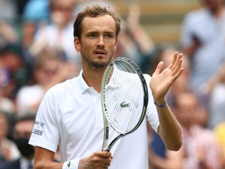 Медведев поднялся на девятку ATP после мадридского разочарования