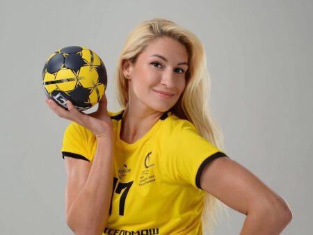 Минута до конца, минус два мяча — это бизнес-школа